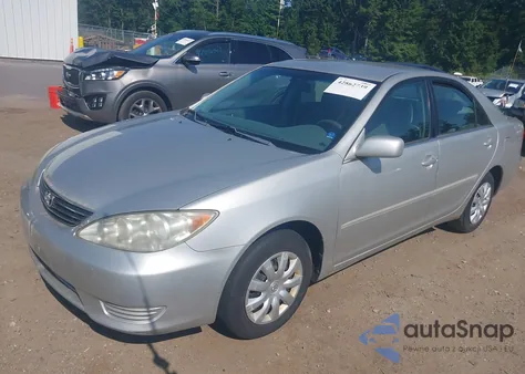 2005 Toyota Camry Le from USA, damaged, VIN 4T1BE32K55U068915